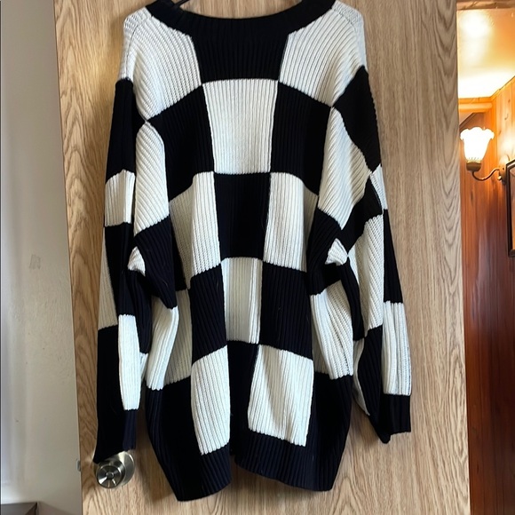 NWT Torrid Pullover Drop Shoulder Sweater - Picture 5 of 5